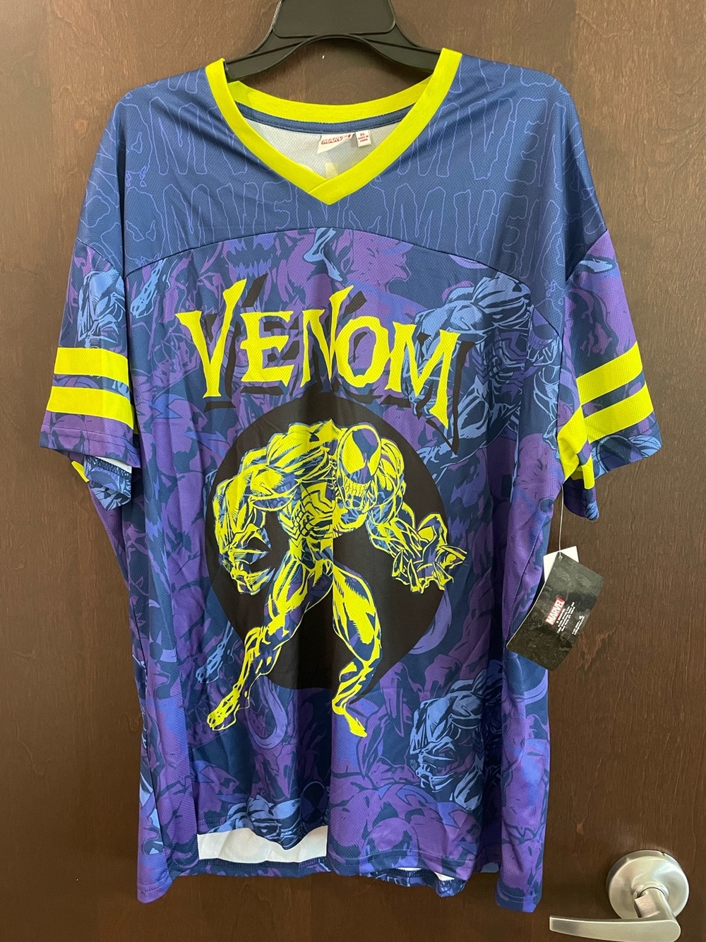 Marvel Venom Graphic V-Neck Jersey Shirt Men’s XL Purple & Neon Green NWT